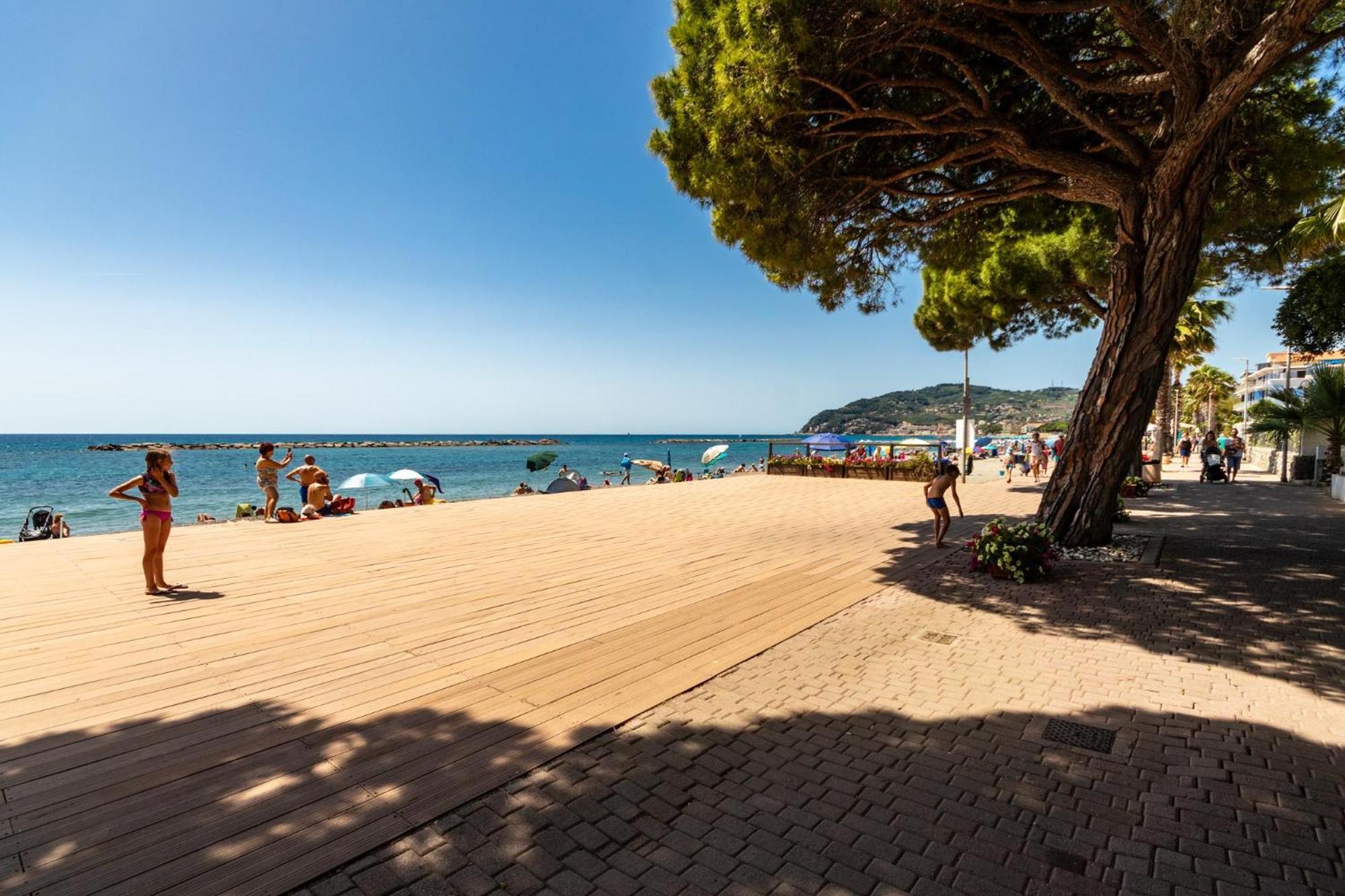 Piccolo Hotel Le Palme San Bartolomeo Al Mare Exterior photo