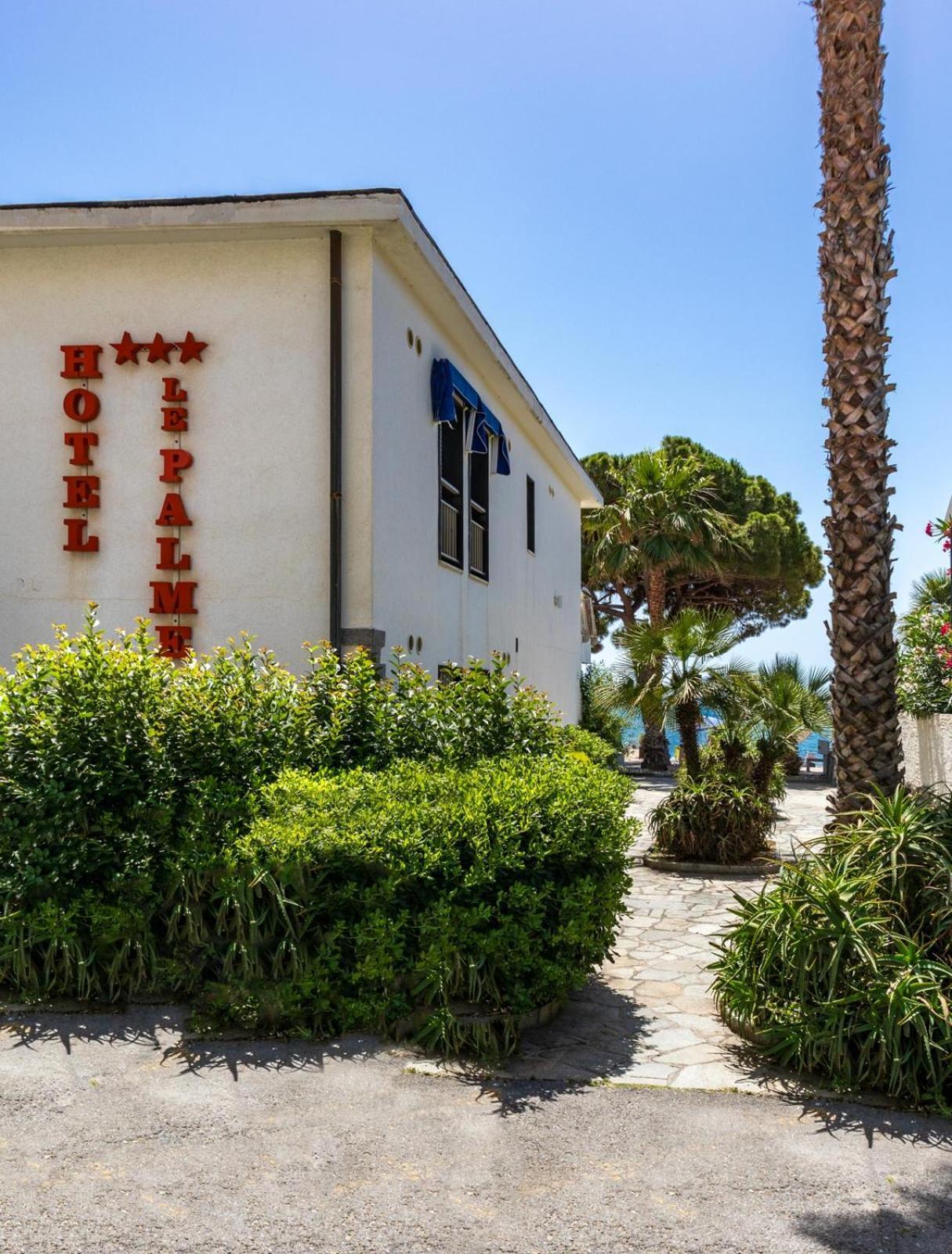 Piccolo Hotel Le Palme San Bartolomeo Al Mare Exterior photo